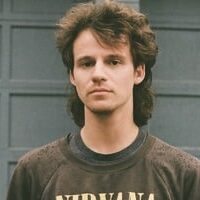 9y2CJBRU9losFrcZjmsanQ-default man with a mullet
